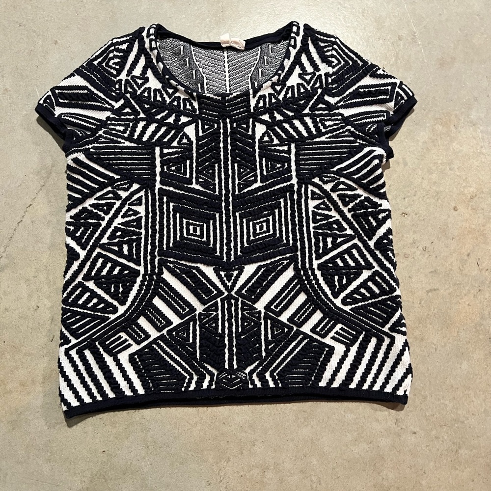 Moth black and white jacquard shirt size medium